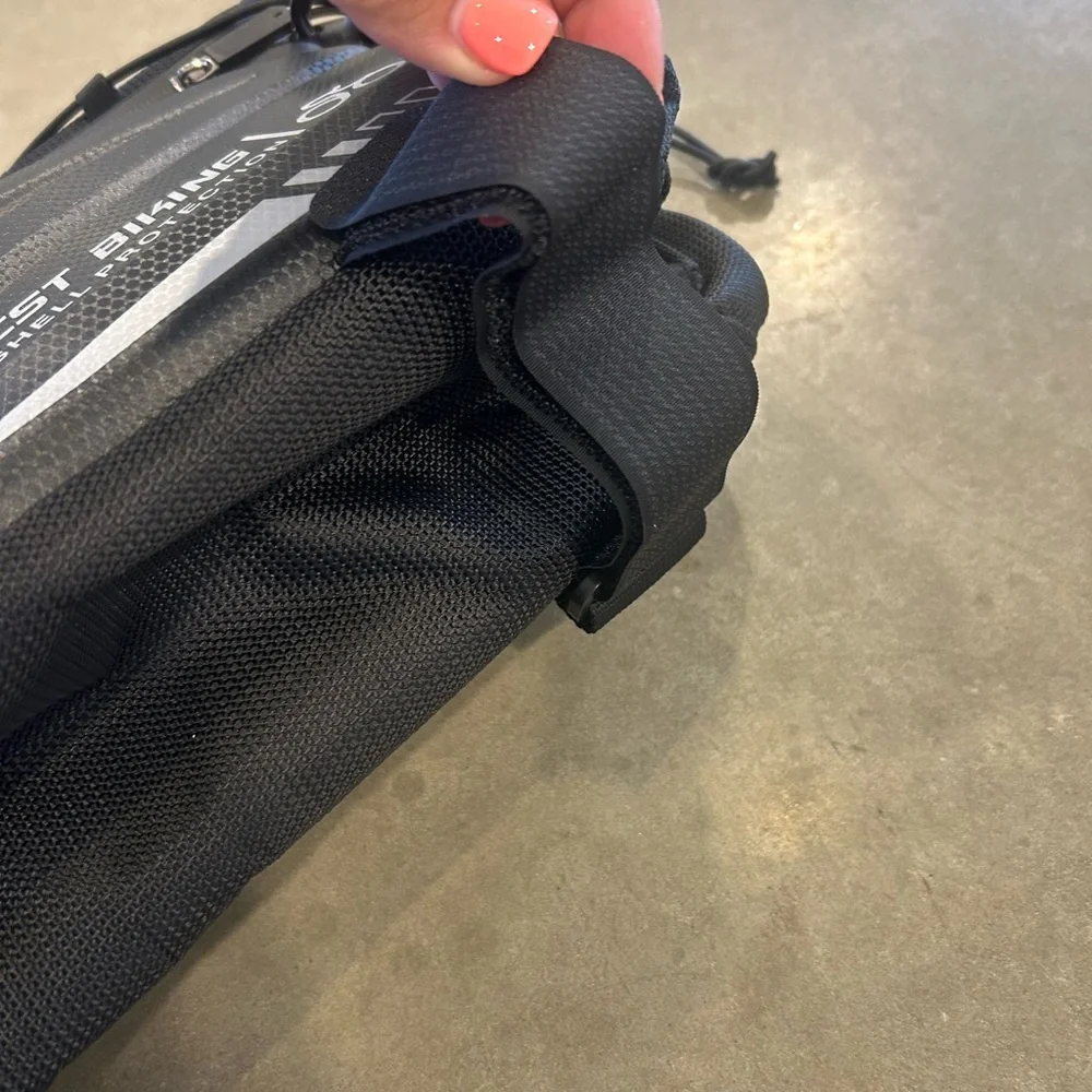 Black Bicycle Rack Bag - Picture 6 of 16